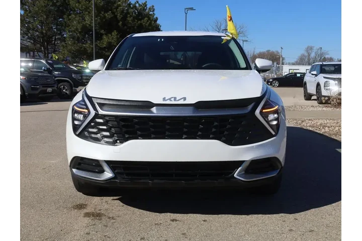$23577 : Kia Sportage 2025 AWD LX 4dr image 3