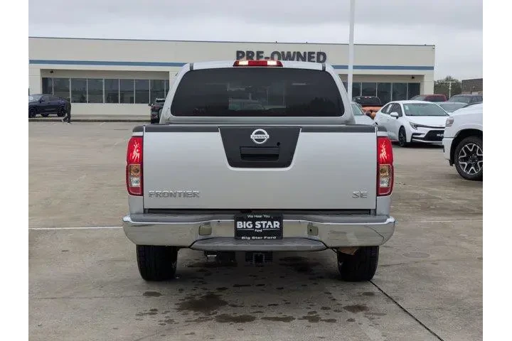 $10897 : Nissan Frontier 2010 4x2 SE image 4