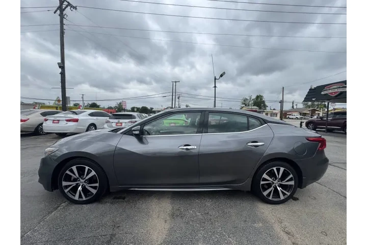 $15495 : 2017 Maxima 3.5 SV image 9