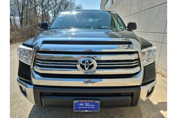 $32659 : Toyota Tundra 2017 4x4 SR5 4 image 3