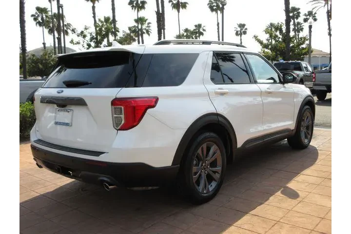 $29950 : Ford Explorer 2023 XLT 4dr S image 4