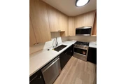 $1100 : Koreatown Luxury Rent thumbnail