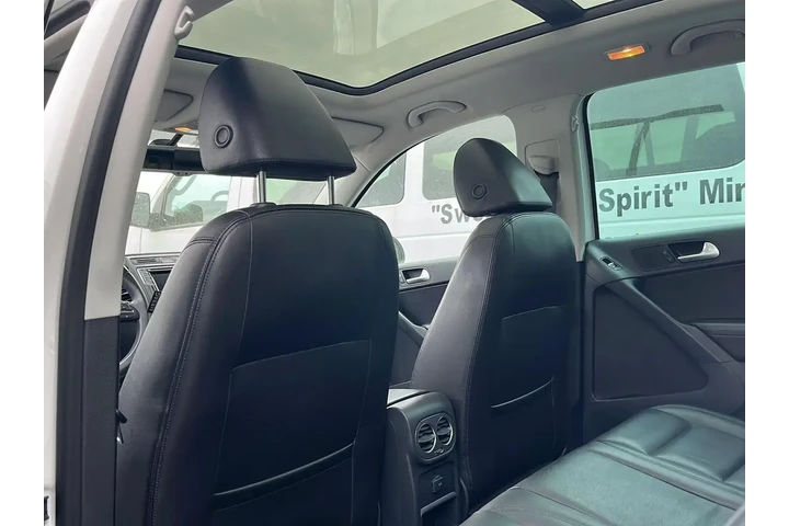 $9984 : Volkswagen Tiguan 2017 2.0T image 3