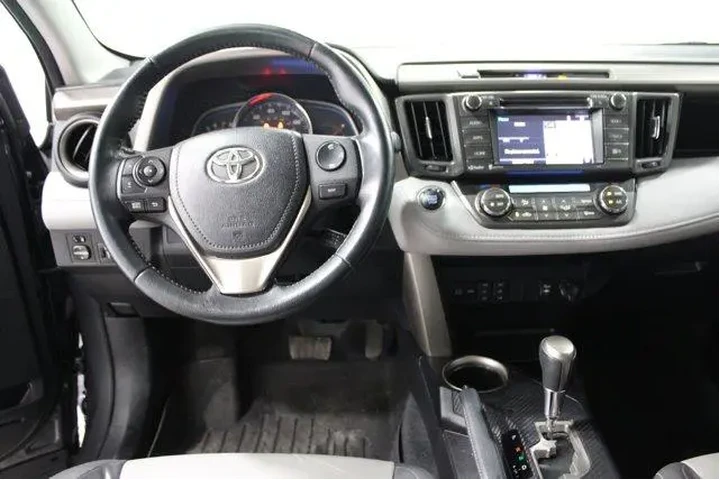 $9985 : Toyota RAV4 2014 Limited 4dr image 2