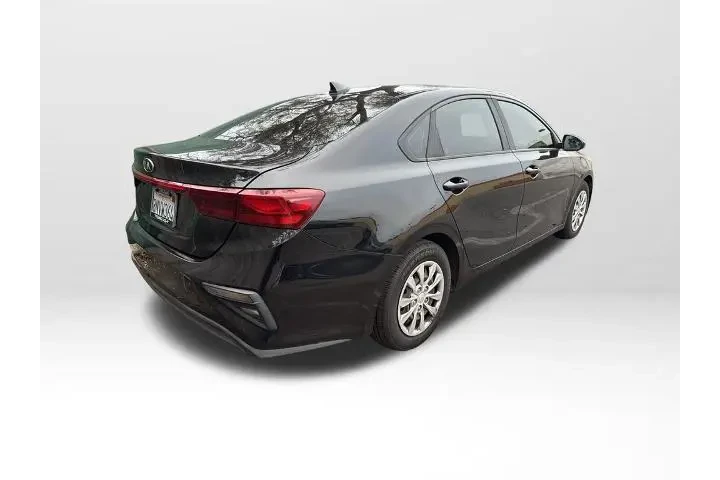 $11000 : Kia Forte 2020 FE 4dr Sedan image 5