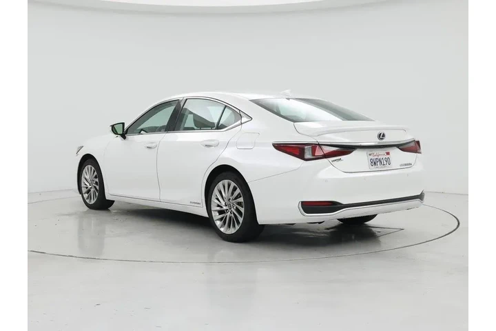 $35998 : Lexus ES 300h 2021 Luxury 4d image 2