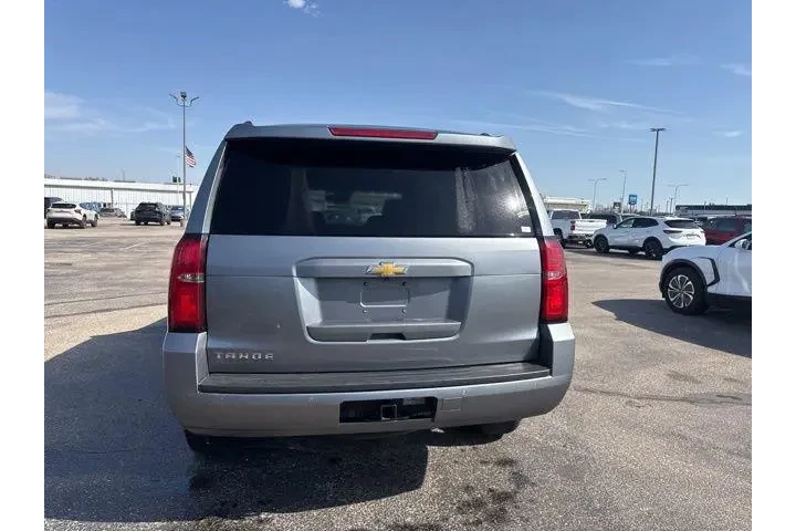 $27982 : Chevrolet Tahoe 2019 4x4 LT image 6