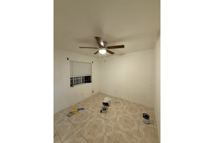 $950 : Cuarto de Renta-Slauson/Hooper image 2
