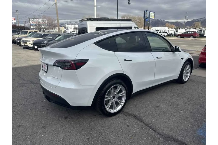 $29910 : 2023 Model Y Long Range image 6