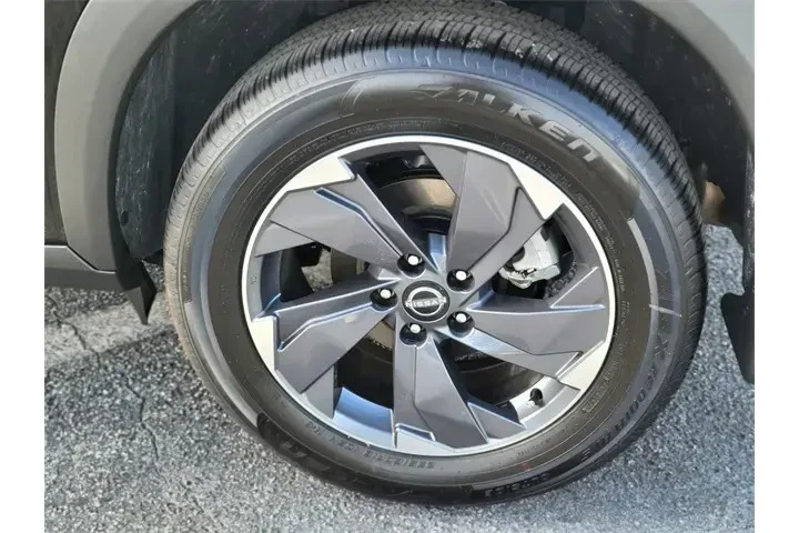 $29991 : Nissan Rogue 2026 SV 4dr Cro image 7