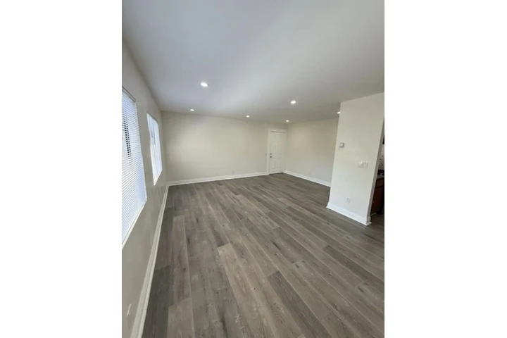 $1150 : ACOGEDOR APTO DE 1 HABITACION image 5