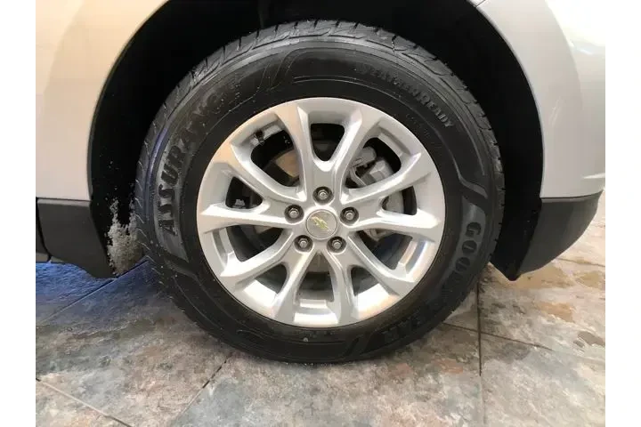 $15818 : Chevrolet Equinox 2021 LT 4d image 9