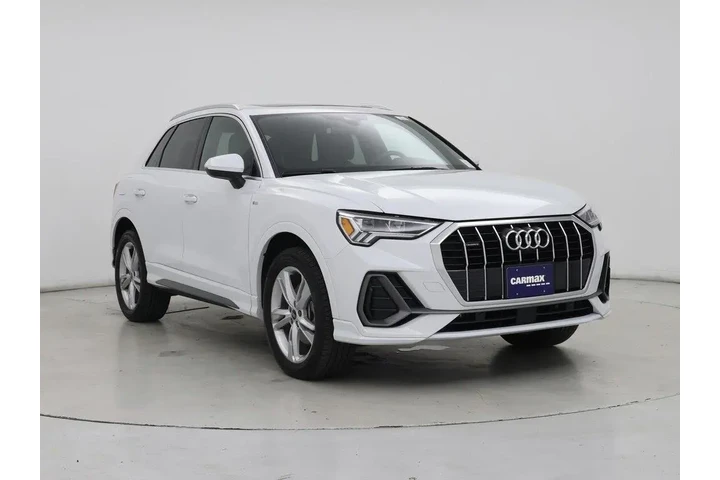 $27998 : Audi Q3 2022 AWD quattro S l image 1