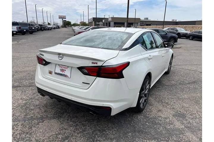 $26462 : Nissan Altima 2024 2.0 SR 4d image 8