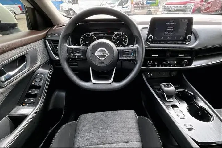 $19964 : Nissan Rogue 2023 SV 4dr Cro image 5