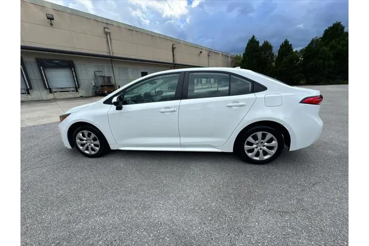 $17720 : Toyota Corolla 2024 LE 4dr S image 8