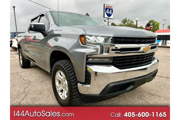 $29995 : 2020 Silverado 1500 LT Crew C image 1