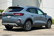 $29975 : Ford Escape Plug-In Hybrid 2 thumbnail