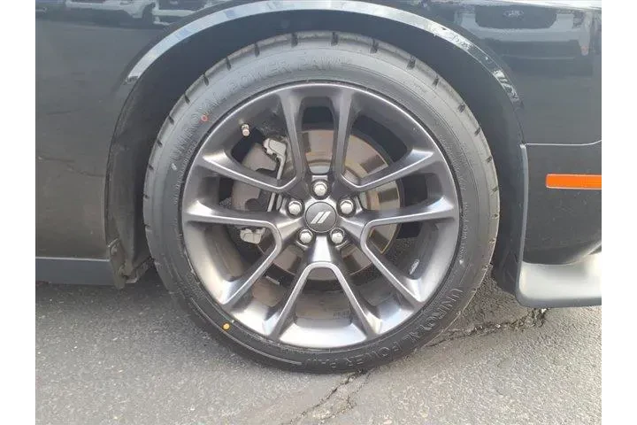 $32991 : Dodge Challenger 2021 R/T 2d image 9