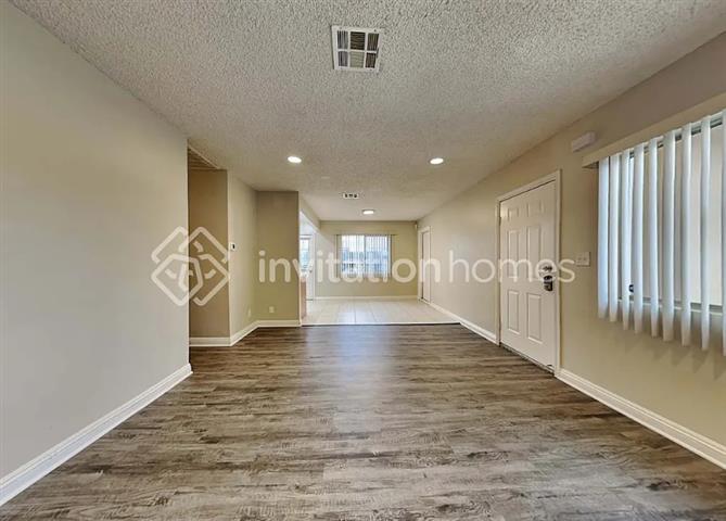 $2145 : 3Bed House for rent in Carson image 2