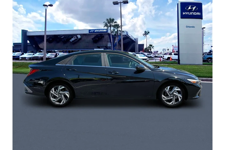 $17498 : Hyundai ELANTRA 2024 SEL 4dr image 9