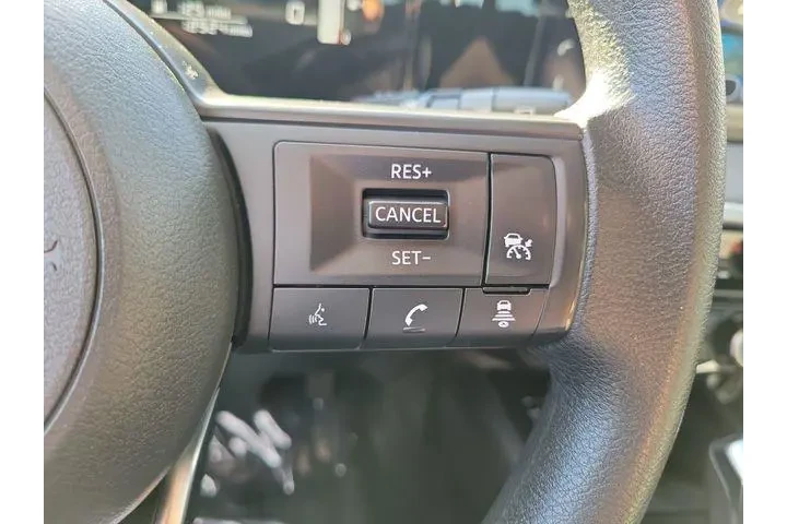 $23900 : Nissan Kicks 2025 SV 4dr Cro image 6