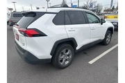 $29989 : Toyota RAV4 2024 AWD XLE 4dr thumbnail