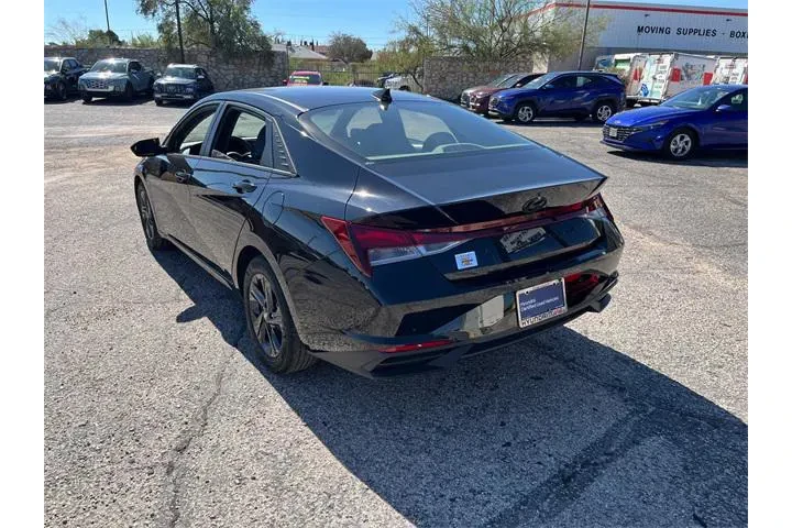 $17897 : Hyundai ELANTRA 2023 SEL 4dr image 6
