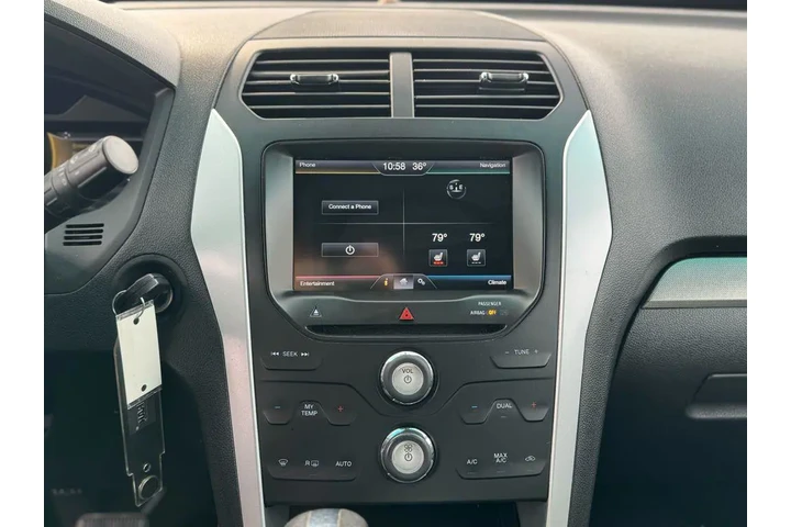 $10969 : Ford Explorer 2015 AWD XLT 4 image 9