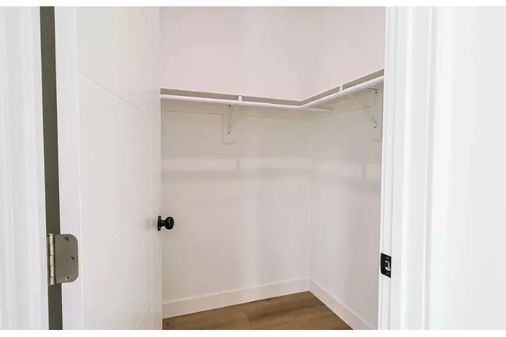$1450 : Beautiful 1 bedroom apt in LA image 6