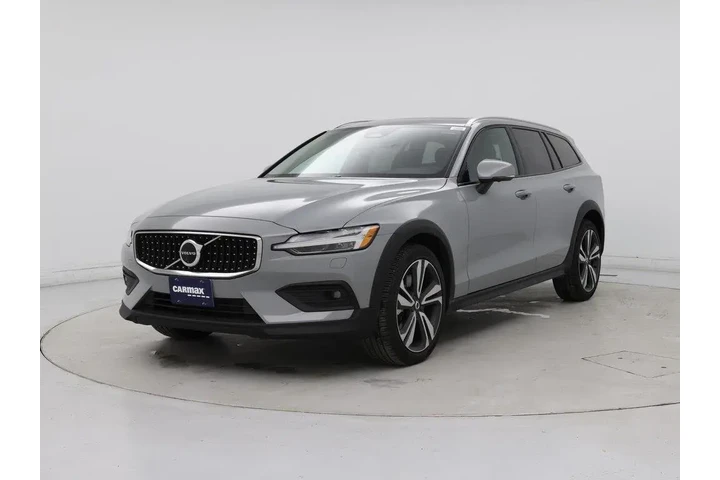 $38998 : Volvo V60 Cross Country 2025 image 4