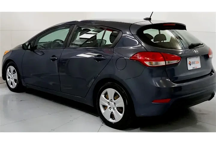 2015 Escape SE 4WD image 7