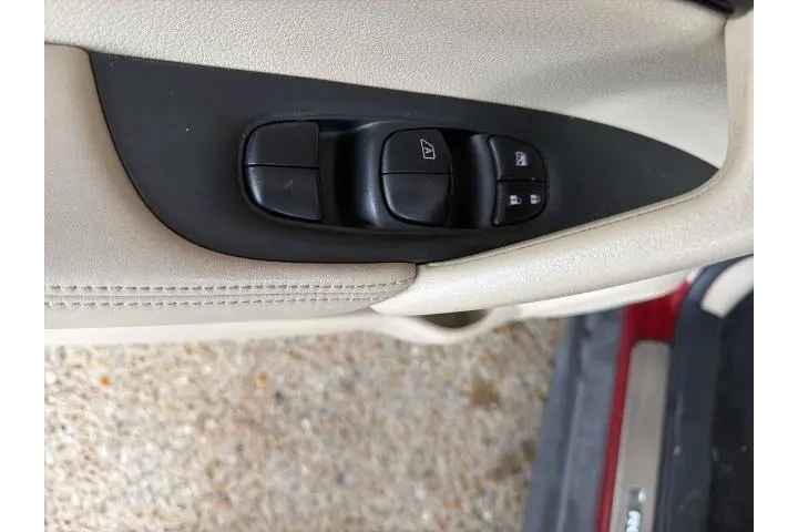 $13858 : Nissan Rogue 2020 S 4dr Cros image 8