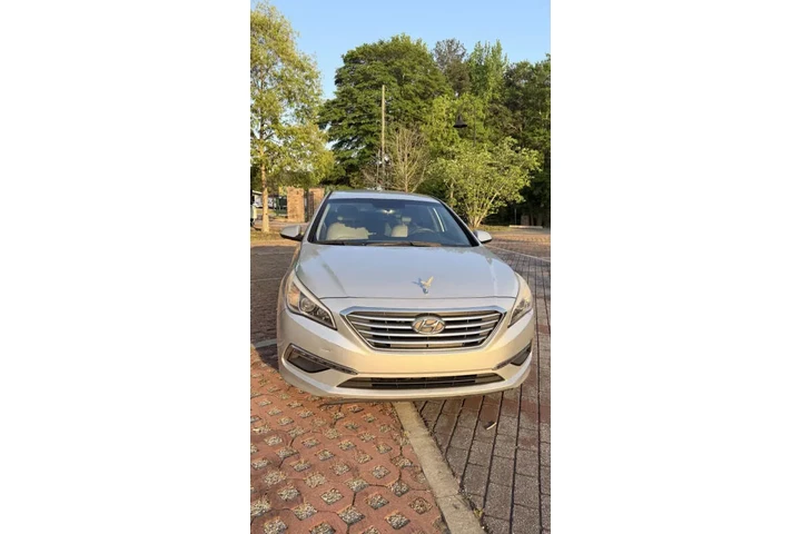 $5500 : 2015 Sonata SE image 2