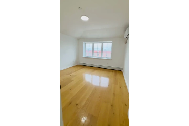 $3680 : flushing apartamento 4 cuartos image 6