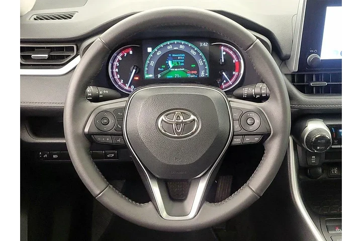 $32998 : Toyota RAV4 2023 XLE Premium image 10