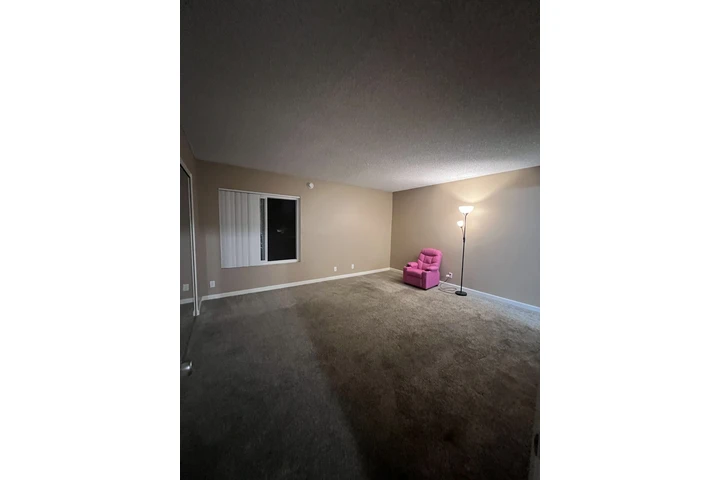 $1650 : Master Room For Rent image 7