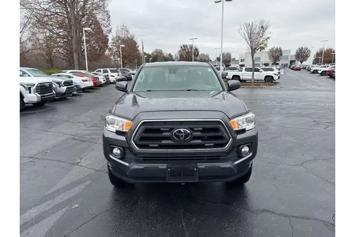 $26769 : Toyota Tacoma 2023 4x2 SR 4d image 2