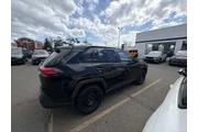 $25943 : Toyota RAV4 2022 AWD LE 4dr thumbnail