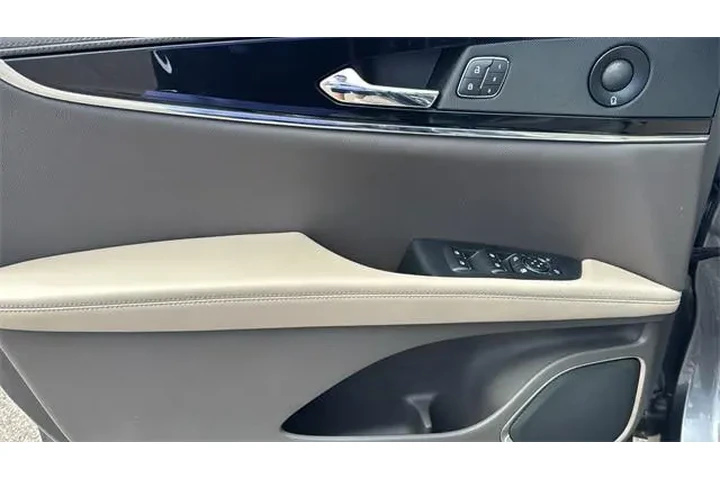 $35835 : Lincoln Nautilus 2021 AWD Re image 6