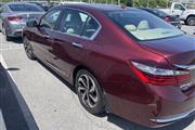 $16998 : PRE-OWNED 2016 HONDA ACCORD E thumbnail