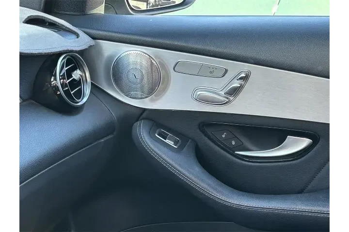 $17995 : Mercedes-Benz GLC 2019 GLC 3 image 10