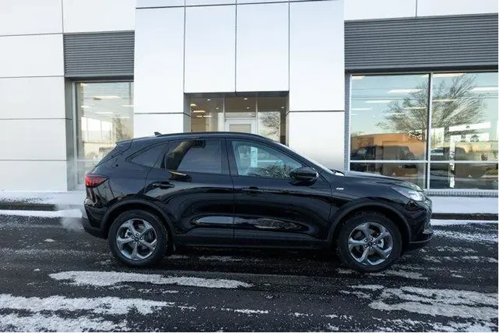 $32999 : Ford Escape Hybrid 2025 AWD image 2
