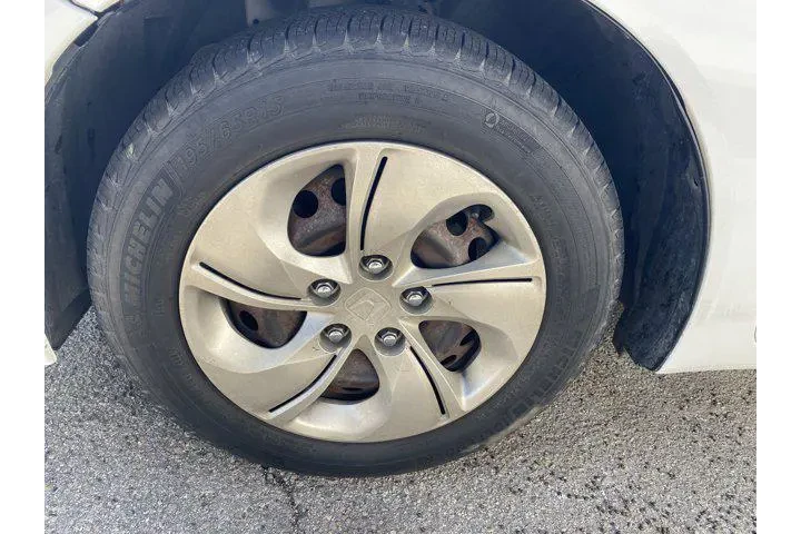 $10881 : Honda Civic 2015 LX 4dr Seda image 3