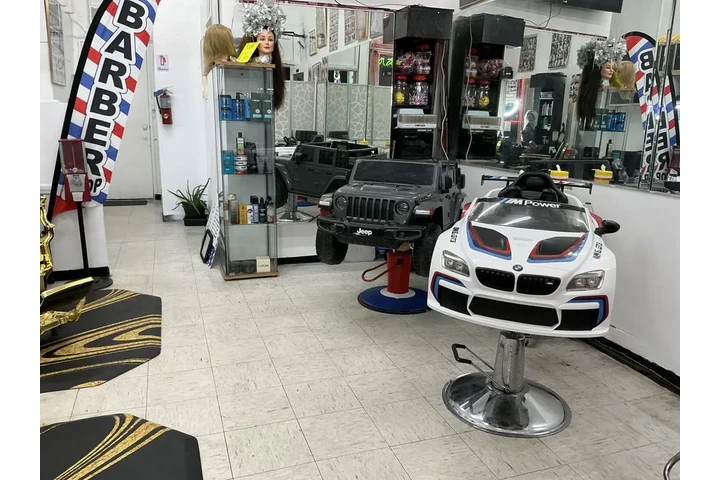 Elite Barber & Beauty Salon image 2