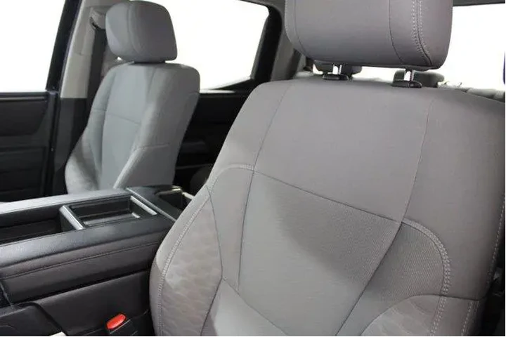 $35945 : Toyota Tundra 2022 4x2 SR5 4 image 6