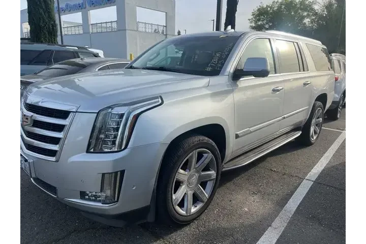 $29988 : Cadillac Escalade ESV 2019 4 image 1