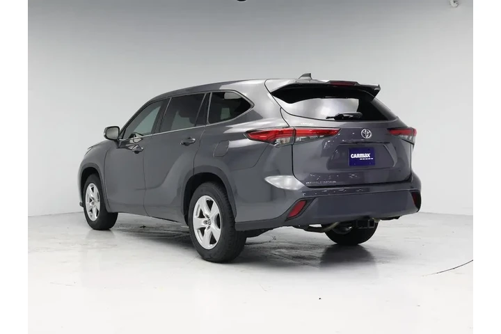 $29998 : Toyota Highlander 2022 L 4dr image 2