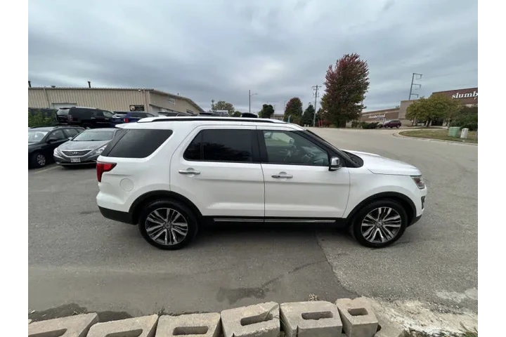 $17990 : 2017 Explorer Platinum image 10