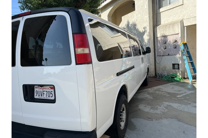 $6500 : 2007 Chevrolet  express image 2